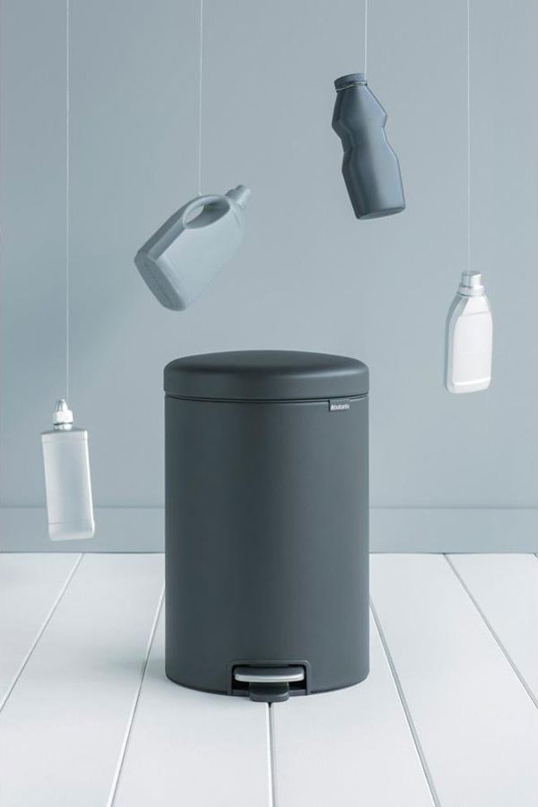 Κάδος απορριμμάτων Brabantia New Icon με πεντάλ σε γκρι