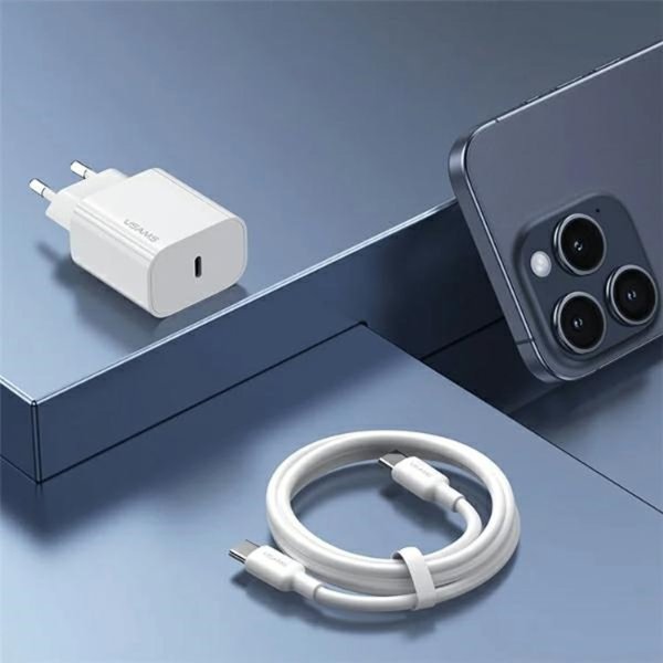 Φορτιστής USAMS USAMS Φορτιστής τοίχου 1xUSB-C T65 PD20W PD Γρήγορη Φόρτιση US-CC226 + καλώδιο USB-C/Lightning US-SJ712 30W λευκό Yi Series OYXLTZ02