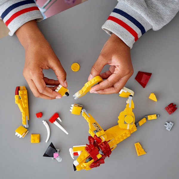 LEGO Creator Άγριο λιοντάρι (31112)