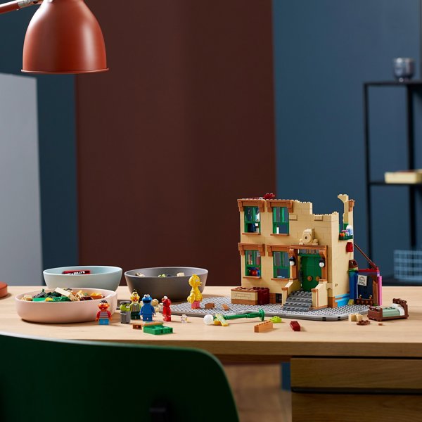 LEGO Ideas Οδός Σουσάμι (21324)