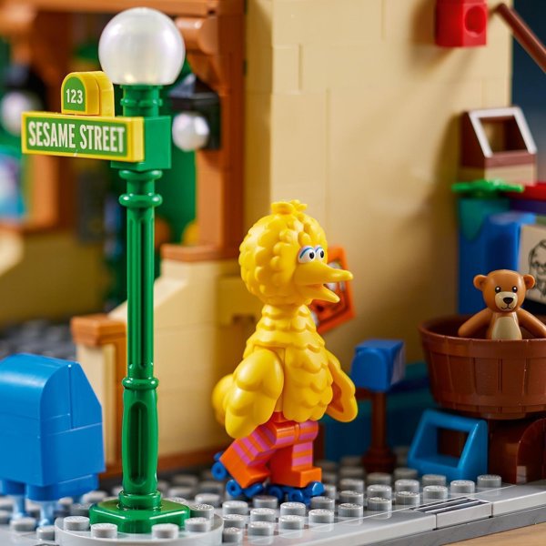 LEGO Ideas Οδός Σουσάμι (21324)