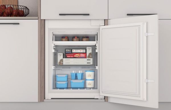 Ψυγείο Indesit INC18 T311