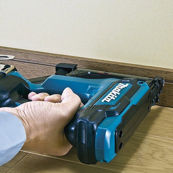 Makita DPT353ZJ Akku Καρφωτικό Μπαταρίας 18V (Solo)