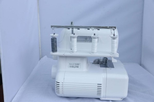 Μηχανή ραψίματος Guzzanti Overlocker Guzzanti GZ-325