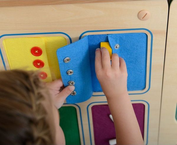 Masterkidz Γράφημα τοίχου Κλειδαριές ανοίγματος και κλεισίματος Κουμπιά ολίσθησης Masterkidz 8404828 6955920012524