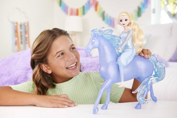 Σετ Mattel Frozen Kraina Lodu Elsa και Nokk (HLW58)