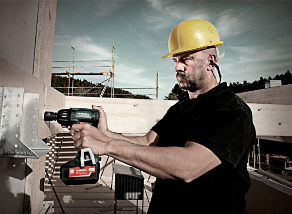 Metabo Metabo ΚΛΕΙΔΙ ΚΡΟΥΣΤΙΚΟ SSW 18V LTX 400 BL 1/2" 400Nm 2x5,2Ah