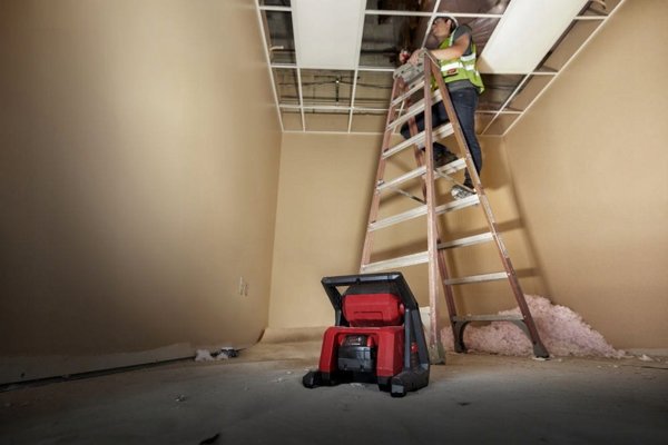 Φορητός Φωτισμός Milwaukee M18 HOAL-0 (χωρίς μπαταρία και φορτιστή) Milwaukee
