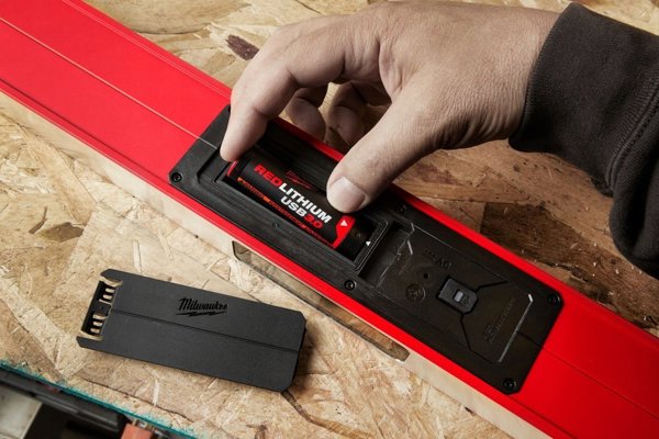 Επαναφορτιζόμενη μπαταρία MILWAUKEE L4 B3