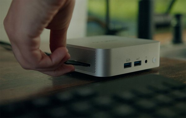 Mini PC GEEKOM A8 Ryzen 9 8945HS 32GB RAM 2TB + Win11 Pro