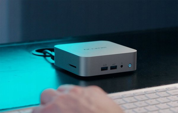 Mini PC GEEKOM A8 Ryzen 9 8945HS 32GB RAM 2TB + Win11 Pro