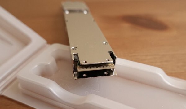 Μονάδα SFP NVIDIA NVIDIA - OSFP Μονάδα λήψης - 800 Gigabit Ethernet - 2 θύρες - MPO-12/APC Πολυτροπική λειτουργία - έως 50 χλμ - 850 nm