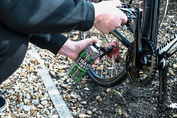 Muc-Off Muc-Off chain cleaning device Chain Doc, cleaning agent (incl. 400ml Bio Chain Cleaner)