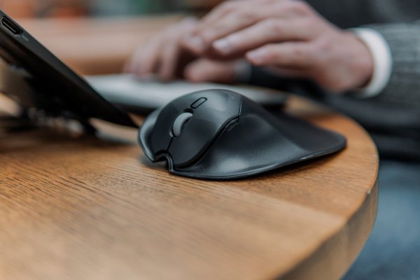 Ποντίκι BakkerElkhuizen BakkerElkhuizen HandshoeMouse Shift Bluetooth ποντίκι Αμφιδέξιο Οπτικό 1000 DPI