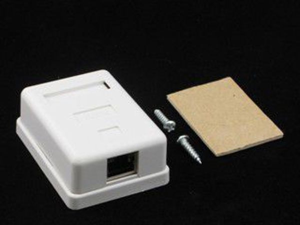 NetRack πλήρης πρίζα επιτοίχια 1xRJ45 FTP κατηγορία 5e (NP519)