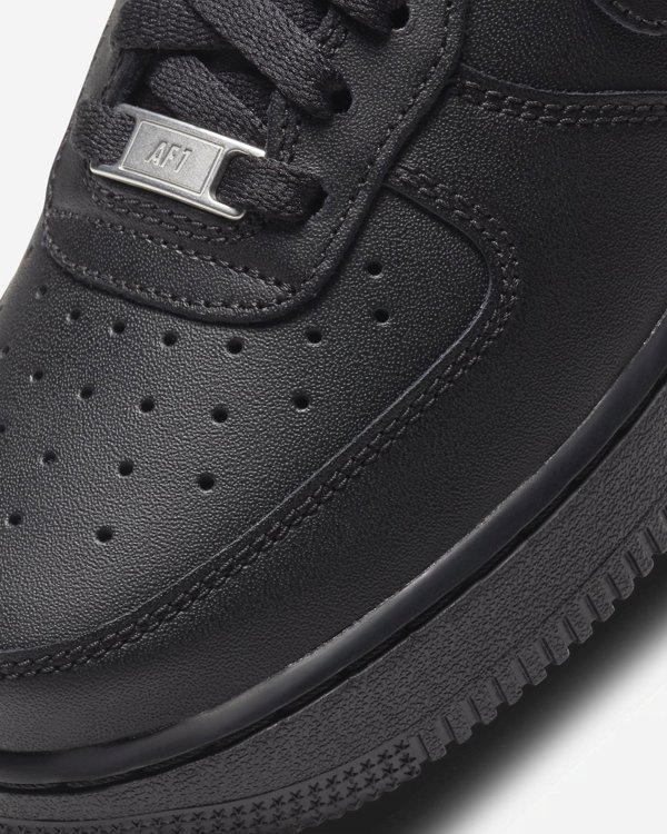 Nike Nike buty sportowe WMNS Air Force 1 '07 DD8959 001 36