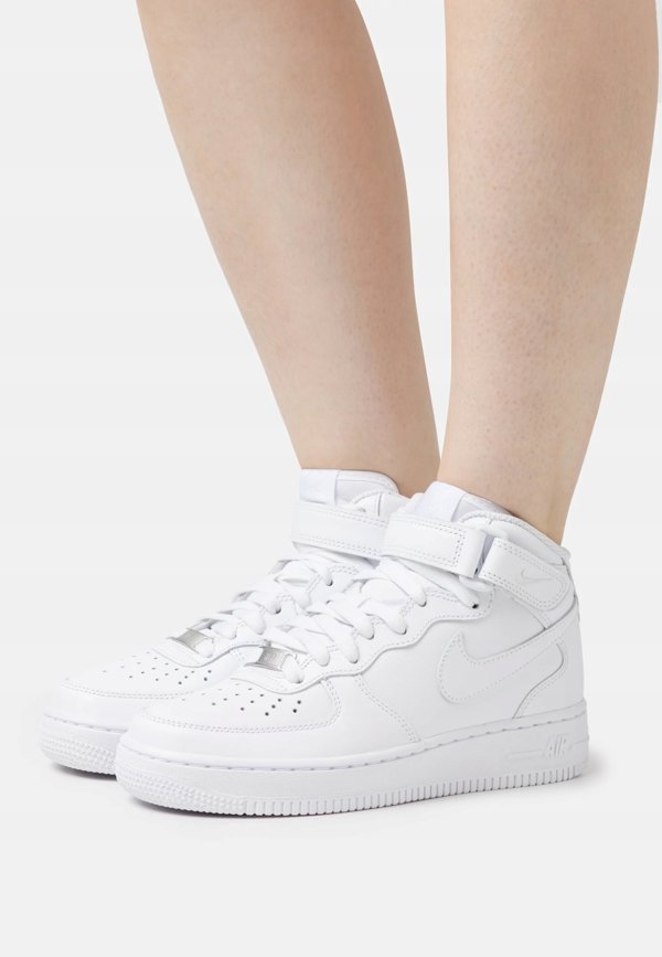 Nike Air Force 1 '07 Mid DD9625-100 λευκό 37,5