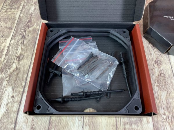 Noctua Noctua NA-IS1-14 Sx2 αποστάτες chromax.black 140mm