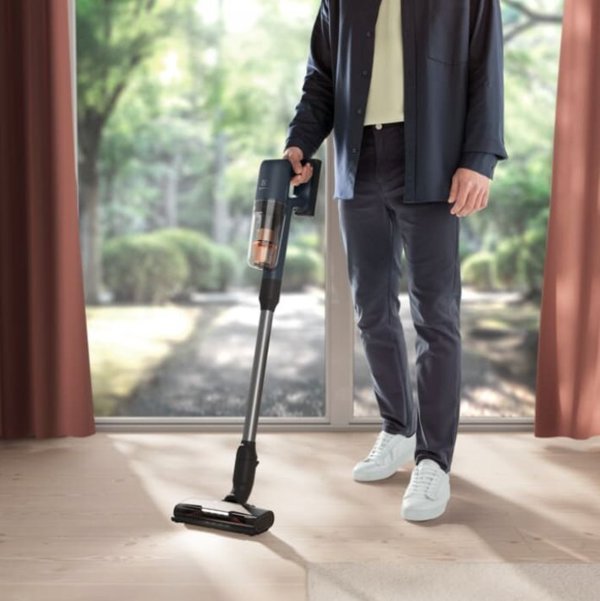 Σκούπα stick Electrolux EP71B14WET