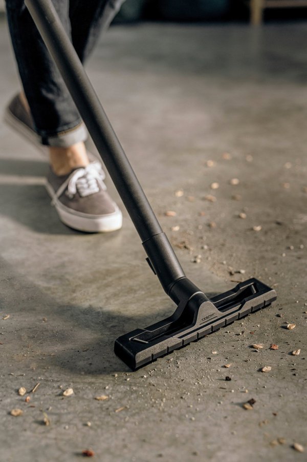 Βιομηχανική σκούπα KARCHER Σκούπα υγρού-στερεού καθαρισμού KARCHER WD 2 PLUS S V-15/4/18/C (YSY)