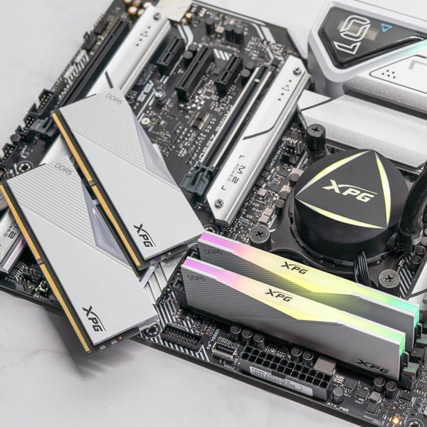 Μνήμη ADATA XPG Lancer RGB, DDR5, 64 GB, 6400MHz, CL32 (AX5U6400C3232G-DCLARWH)