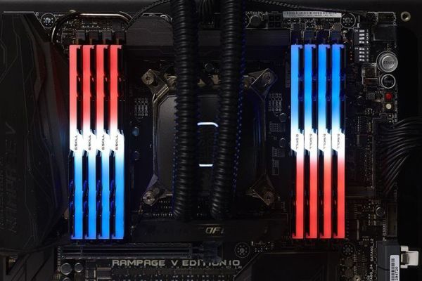 Μνήμη G.Skill Trident Z RGB, DDR4, 32 GB, 4000MHz, CL18 (F4-4000C18Q-32GTZRB)
