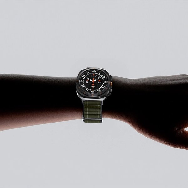 Pasek Spigen WBF0 Band Samsung Galaxy Watch Ultra 2024 / 2025 (47 Mm) Green
