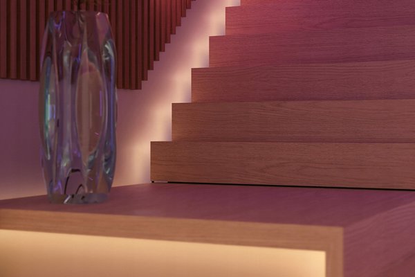 Philips Hue Gradient Lightstrip 3m - Έξυπνη Ταινία LED με Πολύχρωμο Φωτισμό RGB