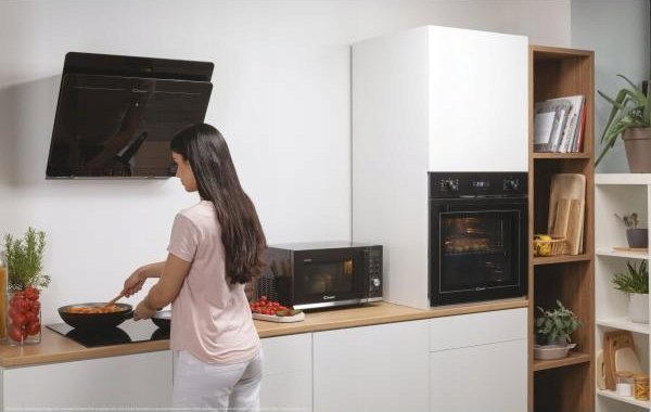 Εστία Candy Hob Candy CTP644MCBB/1