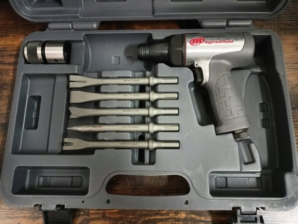 Πνευματικό σφυρί INGERSOLL RAND 123MAXHK με σετ καλεμιών