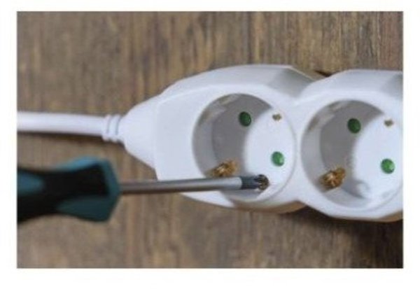 Πολύπριζο SCHUKO - 4 υποδοχές, 5,0μ, 1,5mm2