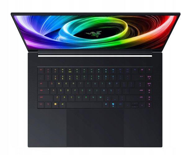RAZER Gaming Laptop Blade 16 (QHD+ 240Hz OLED/Ryzen AI 9 365/32GB/RTX 5070/1TB)