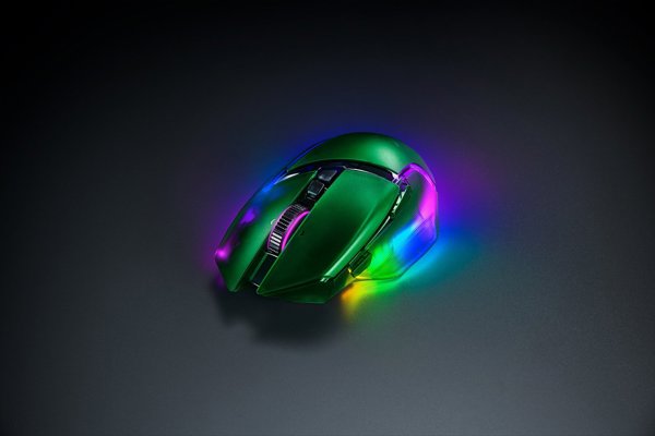 Razer Basilisk V3 Pro 35K Gaming ποντίκι Δεξιά RF Ασύρματο + Bluetooth + USB Type-A Οπτικό 35000 DPI