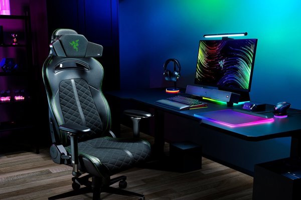 Razer Clio Head Cushion With Wireless Speaker | Razer