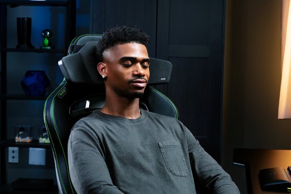 Razer Clio Head Cushion With Wireless Speaker | Razer