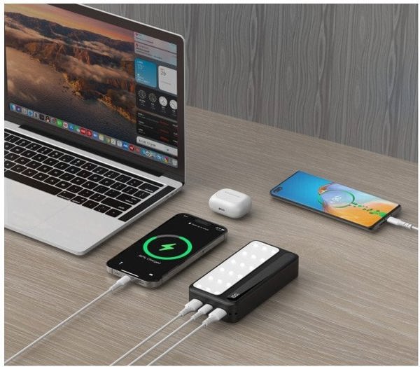 Rebeltec Powerbank P20 LCDPD LAMP 20 000mAh, ενσωματωμένος φακός LED με λειτουργία φακού