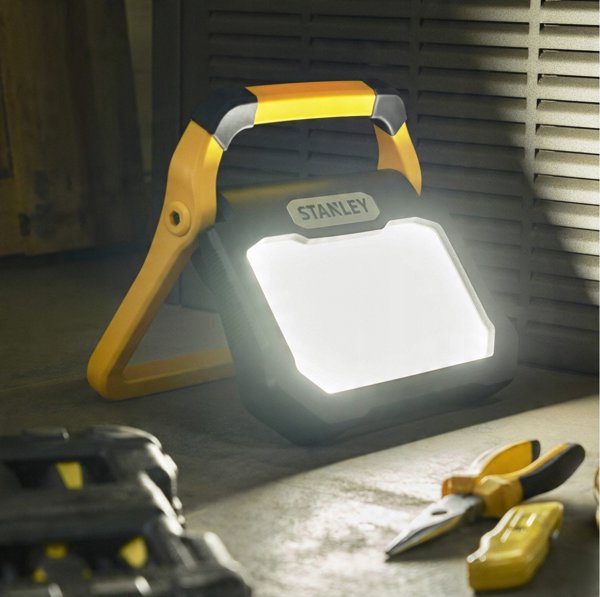 Προβολέας Εργασίας Stanley LED, 5000 lm, IP54, Επαναφορτιζόμενος μέσω USB