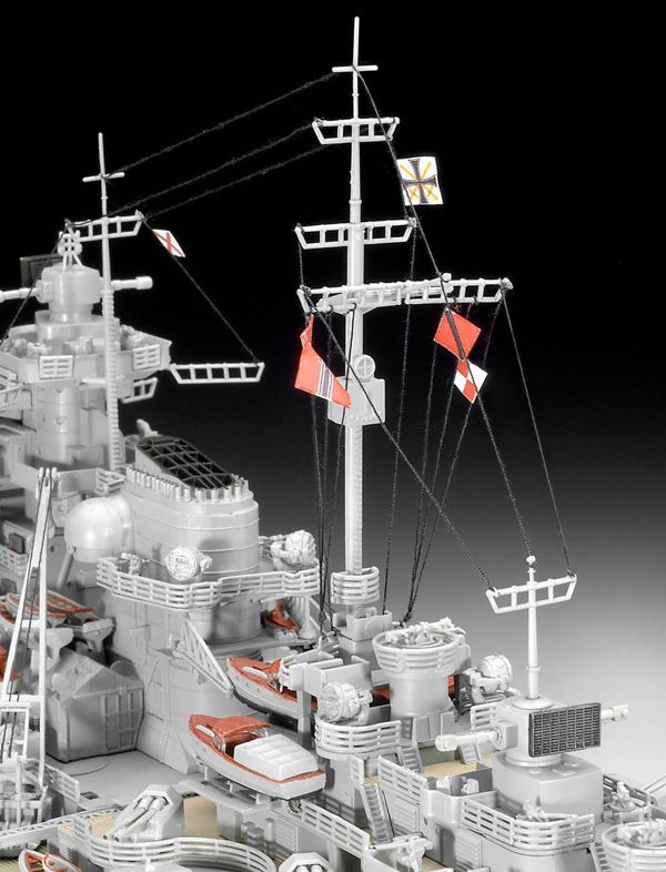 Revell Battleship BISMARCK (05040)
