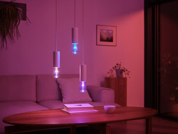 Signify Philips Hue White & Col. Amb. Lightguide Giant Edison ST72 E27