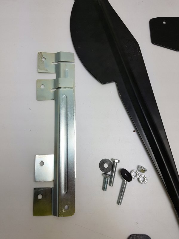 Sourcing Laminate and vinyl guillotine EDMA Laminocut2