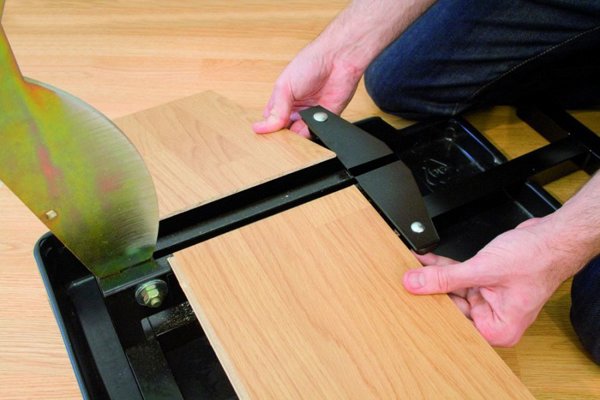 Κόφτης σανίδων laminate Sourcing EDMA 210mm