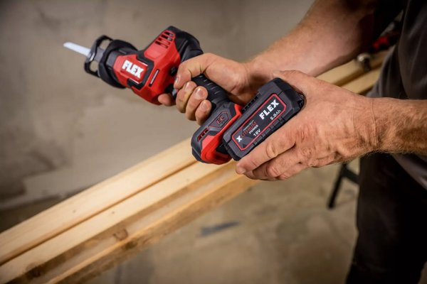 Sourcing Ασύρματο γραμμικό πριόνι FLEX RS 25 18V EC C