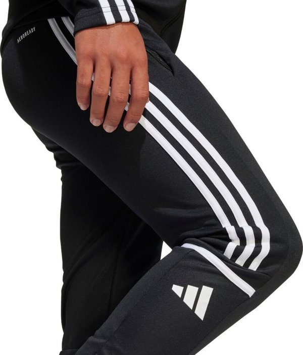 Παιδικό παντελόνι Adidas Squadra 25 Training μαύρο JE2777 116cm