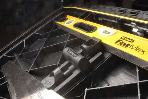 Σκηνίτσα εργαλείων Stanley με ρόδες S1-94-850