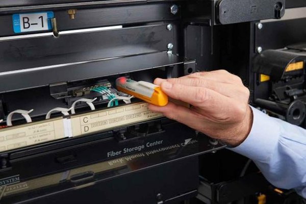 Σύστημα μετάδοσης σήματος AV Fluke FiberLertT Live Fiber Detector