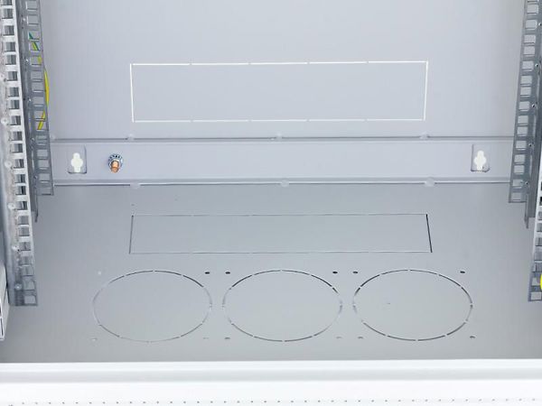 Ντουλάπα Triton Wiszaca 19" 15U (RUA-15-AS6-CAX-A1)