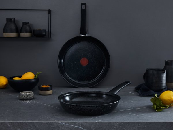 Tefal Intens'Ceram τηγάνι 28 εκ., μαύρο