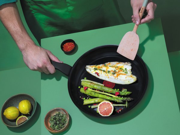 Tefal Renew  28 cm  melna - Panna cepsanai C4320623 (3168430352001)