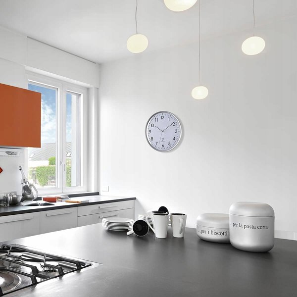 TFA TFA Analogue radio controlled wall clock (white/silver)
