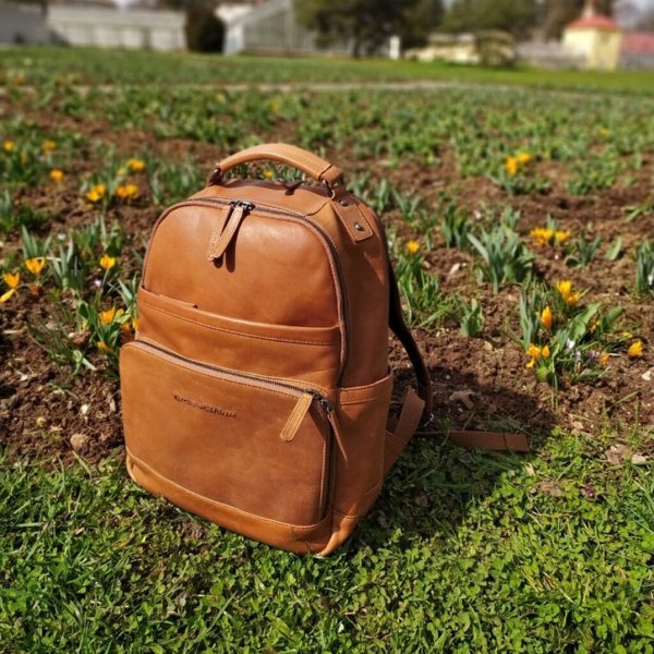 Σακίδιο πλάτης για φορητό υπολογιστή 14" The Chesterfield Brand Austin, Cognac